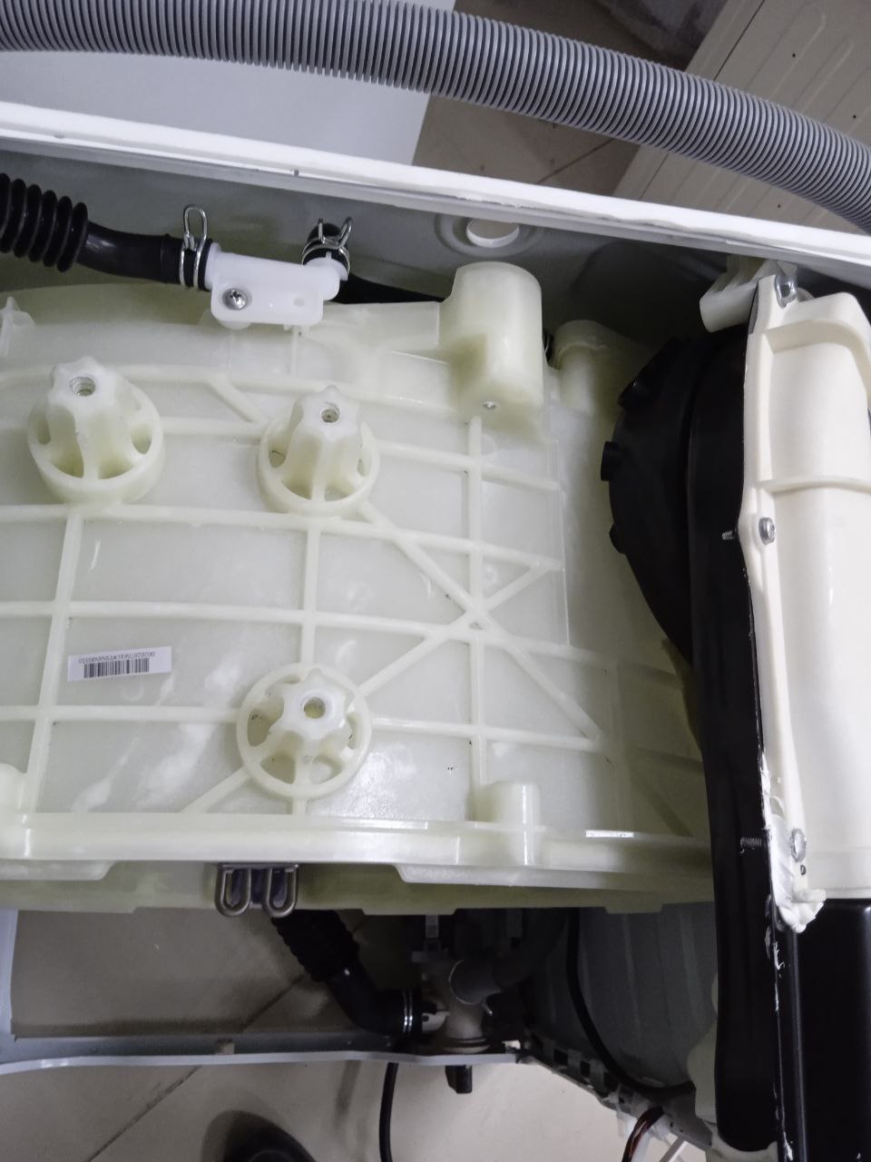 Купить Задний полубак с барабаном в сборе стиральной машины HWD80-BP14979 / HWD80-BP14979S , оригинал Haier 0020813019L - цены в Севастополе
