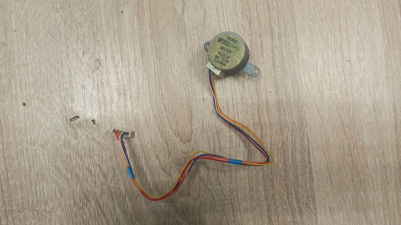 Купить Б/У Шаговый двигатель внутреннего блока кондиционера RIX I-W18R / MP2835, 12VDC, 081228 - цены в Севастополе