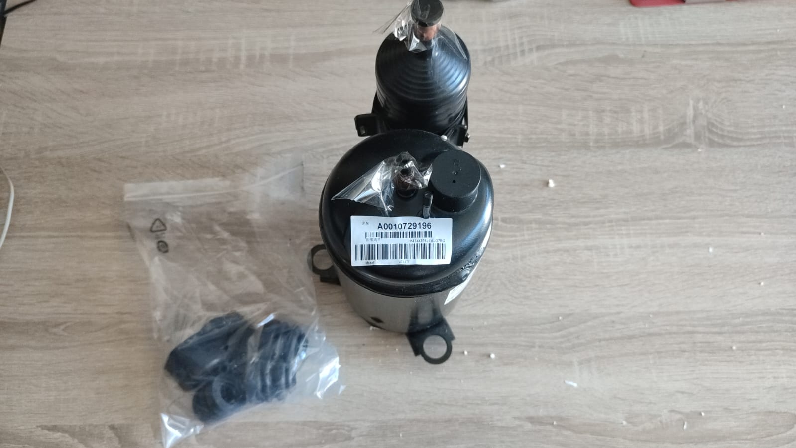 Купить Компрессор CRSS кондиционера, оригинал Haier A0010729196 / C-1RZ089H1DAF / 7-9 модель / Inverter / R410A/R32 / 48-418V / 15-130Hz - цены в Севастополе