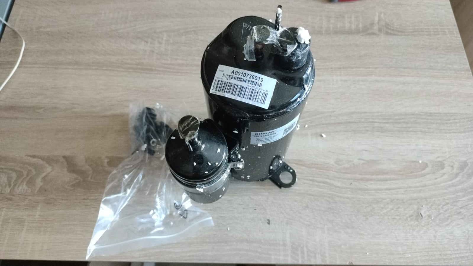 Купить Компрессор QINGAN кондиционера, оригинал Haier A0010736019 / YZG-E132RY2T9 / 12 модель / R410A / 220-240V / 50Hz / ON-OFF - цены в Севастополе