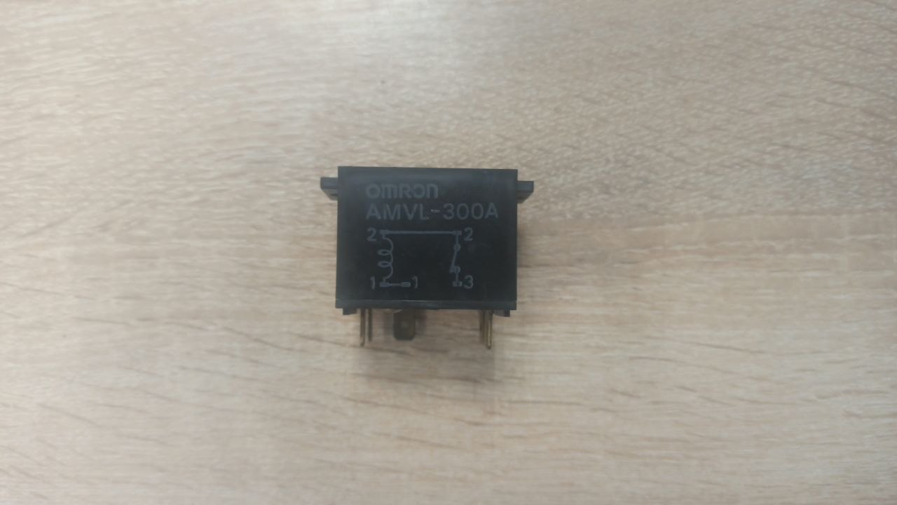 Купить Б/У Пусковое реле наружного блока кондиционера Sanyo SAP-C181GHA / OMRON AMVL-300A - цены в Севастополе