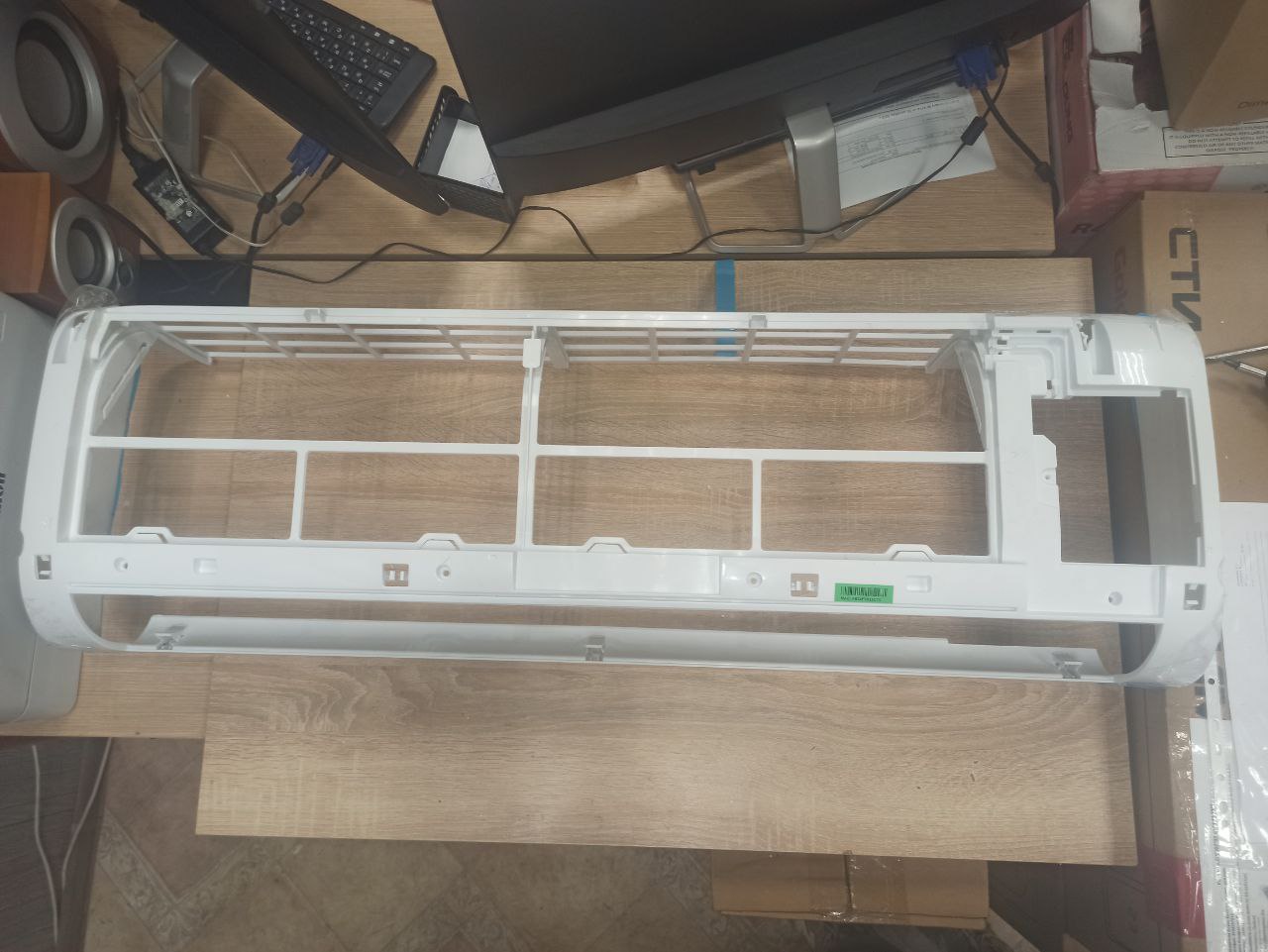 Купить Передний корпус внутреннего блока , оригинал Haier A0010877141 / AS24TT5HRA - цены в Севастополе
