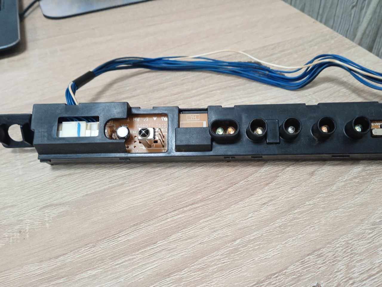 Купить Б/У Дисплей внутреннего блока кондиционера Toshiba RAS-07NKHD-E - цены в Севастополе